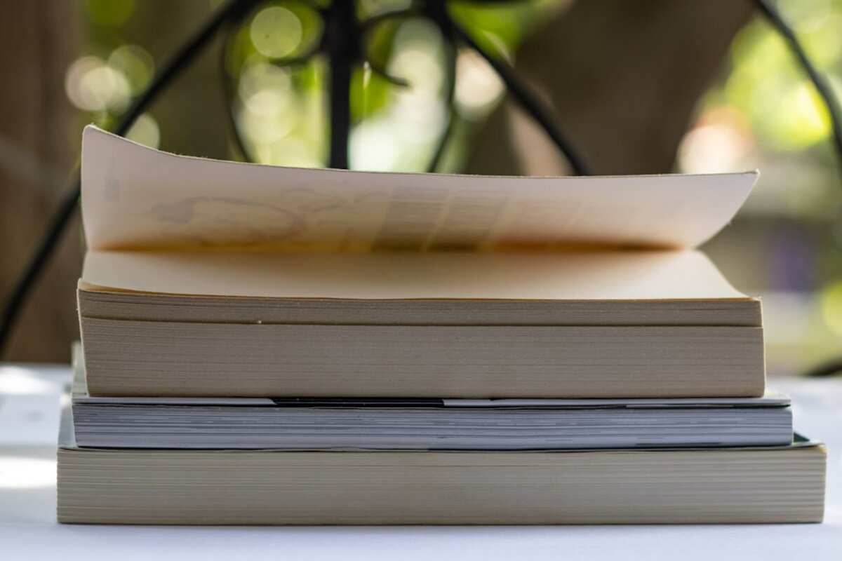Böcker på ett bord